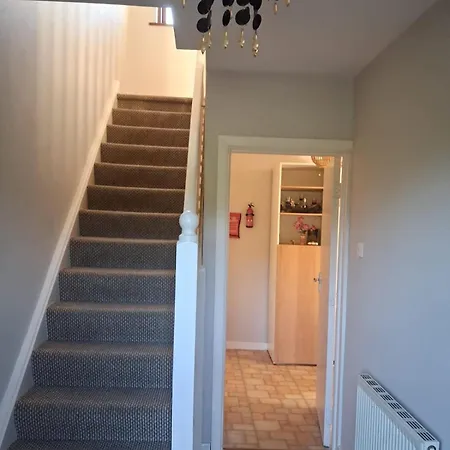 Amazing And Quiet House In An Excellent Location *